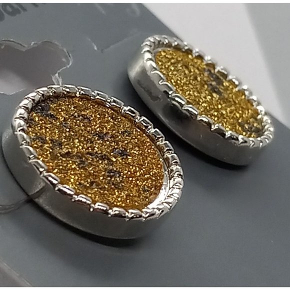 NEW‎ Druzy Like Silver Tone Dressbarn Nickel Free Pierced Post Earrings - Picture 1 of 5